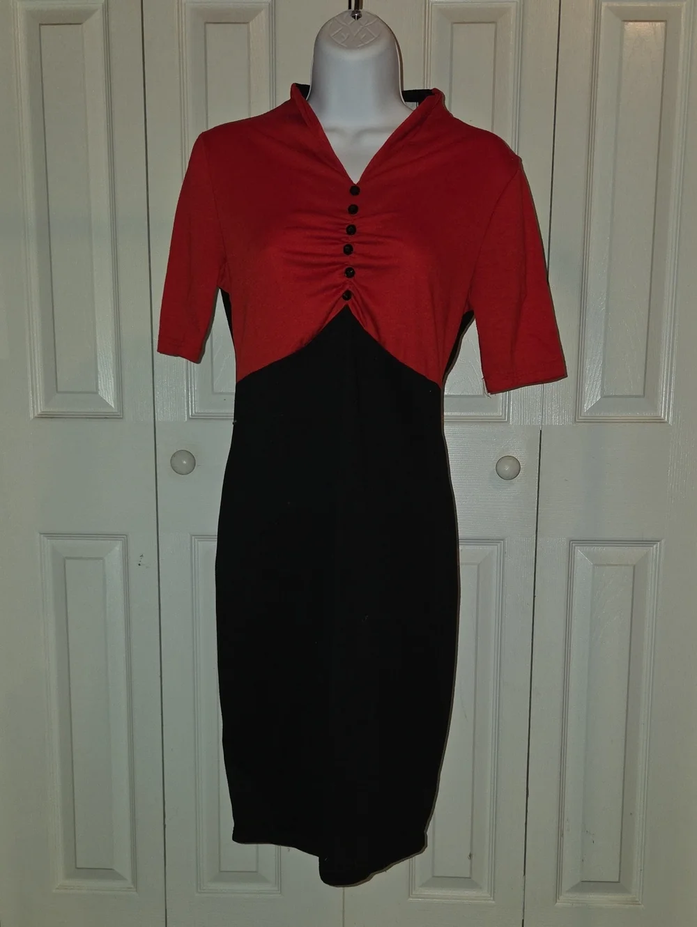 Red and Black Ruched V-Neck Midi Dress - Picture 1 of 2